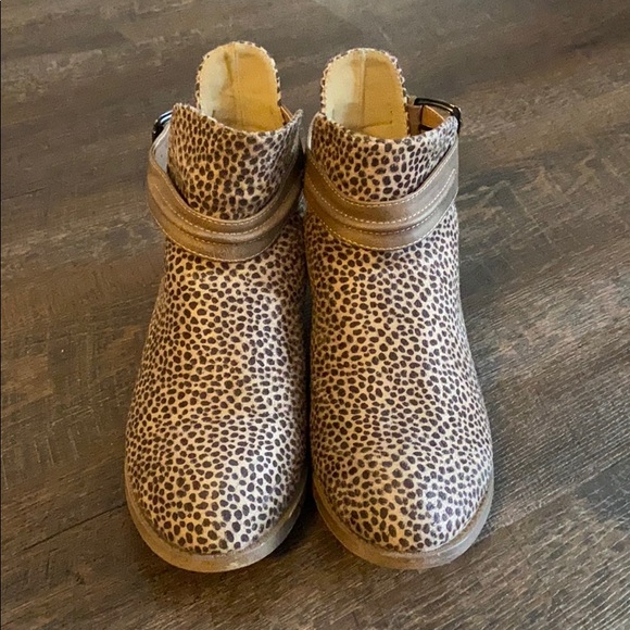 Leopard Booties - Picture 2 of 5